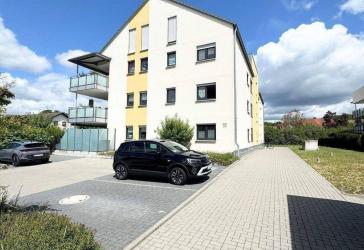 Einziehen & wohlfühlen – 3-Zimmerwohnung mit Gartenanteil & 2 Stellplätzen in begehrter Lage von Allersberg