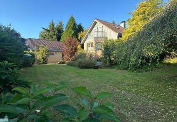 * NEU IM ANGEBOT * Ein Traum im Grünen - EFH mit Einliegerwohnung
