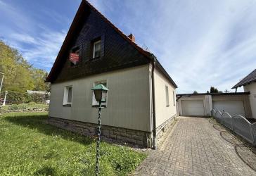 Familienhaus mit tollem Garten und Potenzial in Eigenriedenl!