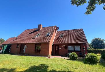 Behinderten gerechtes Einfamilienhaus 5 Zimmer Central in Husum