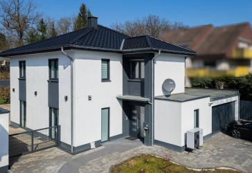 Moderne Stadtvilla mit jungem Baujahr - stilvoll & familienfreundlich