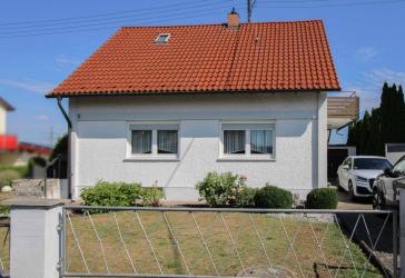 Gepflegtes Einfamilienhaus an Feldrandlage mit schönem Garten in Neu-Ulm Finningen