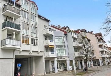Helle und gepflegte 2,5-Zimmer-Dachgeschosswohnung in Unterhaching (S3) bei München