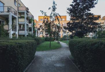 Wassernähe: Helle 4-Zimmer-Wohnung mit Loggia & Tiefgarage in Berlin-Friedrichshagen