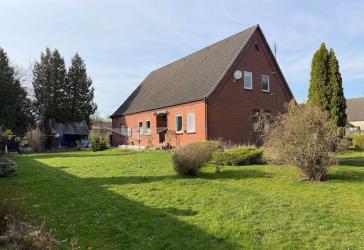 1-2 Familienhaus & Baugrundstück mit Ausblick in Offenwarden