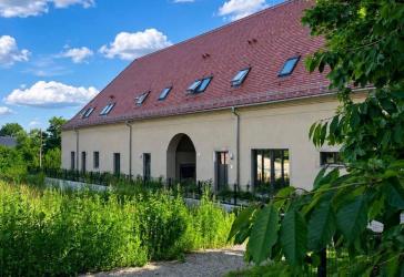 Wohnen im Rittergut am Schloss, 5-Zi-Wohnung in ruhiger Lage, Einbauküche, Terrasse...