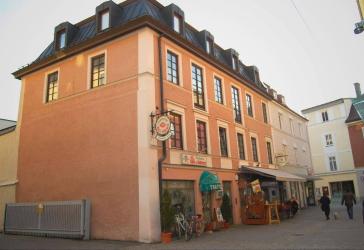 *****mitten im Zentrum*****