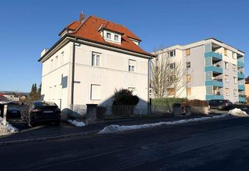 Gepflegtes Mehrfamilienhaus mit erheblichem Ausbaupotenzial auf großzügigem Stadtgrundstück