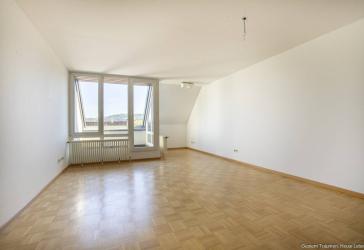 3,5-Zi-Dachgeschosswohnung mit Loggia und Blick auf das Münster in zentraler Lage von Bad Säckingen