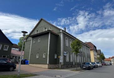 *Große 5-Zimmer-Wohnung im Dachgeschoss*