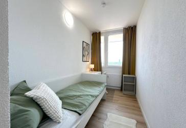 ?? Möbliertes Zimmer frei in moderner 5er-WG - Mainstraße 121, Offenbach am Main! - ab dem 01.08