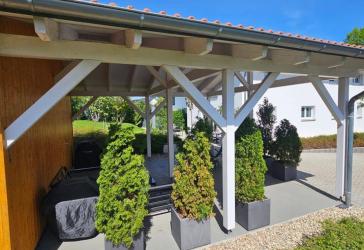 Neuwertiges Niedrigenergiehaus mit 174 m² Wohnfläche und traumhaftem 939 m² Grundstück
