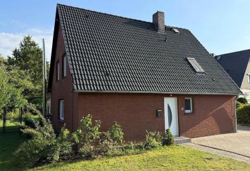 Modernisiertes Einfamilienhaus mit großzügigem Anbau und Südgarten