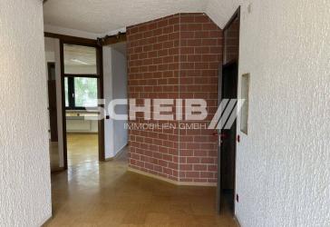 Büro-/Praxisfläche, 1.OG, Parkplätze, gute Lage