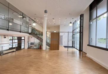 ATTRAKTIVE LADEN- /BÜROFLÄCHE