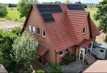 *** Pferdeliebhaber aufgepasst *** Einfamilienhaus mit Pferdehaltung direkt am Haus ***