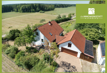 Provisionsfrei: Ein Zuhause im Grünen - Attraktives Landhaus mit Einliegerwohnung in idyllischer Ortsrandlage von Haundorf