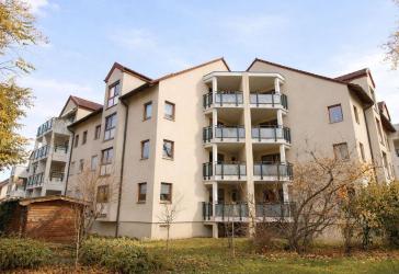 Attraktive 2-Zimmer-Dachgeschosswohnung mit Balkon & TG-Stellplatz in ruhiger Lage von Rastatt