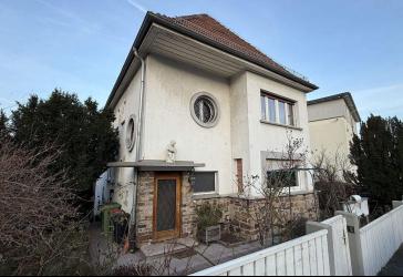 Ihre Altersversorgung: Mehrfamilienhaus mit Garage in Bestlage mit 4 Einheiten davon 2 unvermietet