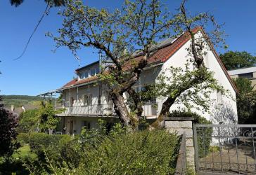 PROVISIONSFREI: Nachhaltig modernisierte 225 qm Maisonette am Leuselhardt mit eigenem Garten & hoher Energieeffizienz