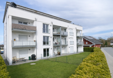 Attraktive Kapitalanlage: 3-Zi-Wohnung mit Echtholzparkett & Südbalkon nähe Salzburg.