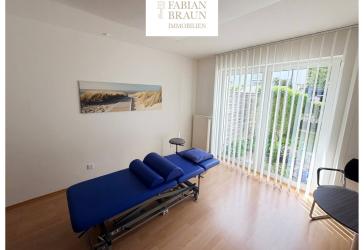 *Praxis im EG, barrierefrei, 2 WC´s, bodengleiche Dusche, Carport, EBK, 90482 Nürnberg-Laufamholz