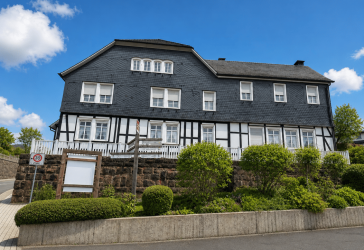 Vorschaubild Mehrfamilienhaus