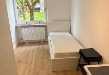 Gemütliches und helles WG-Zimmer mit optimalen Schnitt