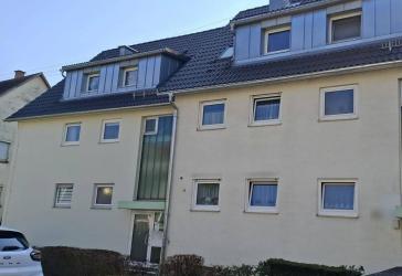 Sympathische 3,5 Zimmer - DG-Wohnung nahe Ortskern von Filderstadt-Bernhausen