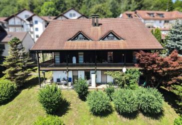 Mehrfamilienhaus mit vermieteten Wohneinheiten