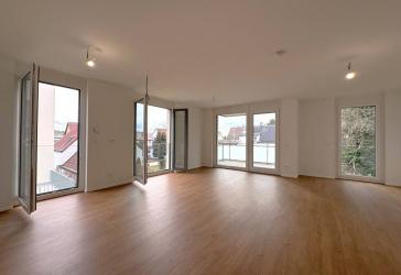 Lichtdurchflutete 4-Zimmer-Wohnung mit Balkon - Neubau Erstbezug