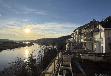 Zentral gelegenes, voll vermietetes Wohn- und Geschäftshaus mit wundervollem Rheinblick!
