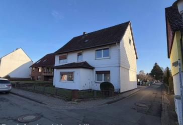 Einfamilienhaus in Rhüden zu verkaufen.