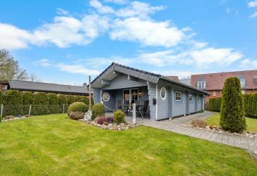 Modernisiertes Blockhaus in unmittelbarer Ostseenähe