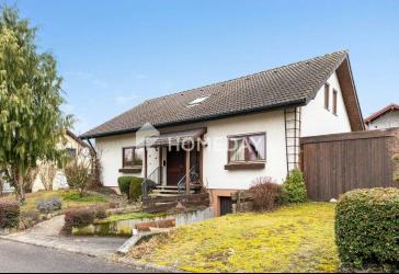 Ein Zuhause mit Garten, Garage und Charakter für Ihre Zukunft in gewachsener Lage von Gundelsheim