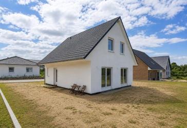 Neubau trifft Natur - Einfamilienhaus mit hochwertiger Ausstattung
