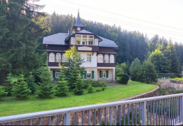 Vorschaubild Villa