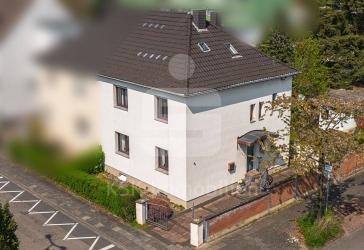 Im Herzen von Wesseling: Schönes Stadthaus mit vielen Nutzungsmöglichkeiten!