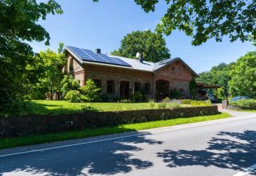 Einfamilienhaus mit Einliegerwohnung