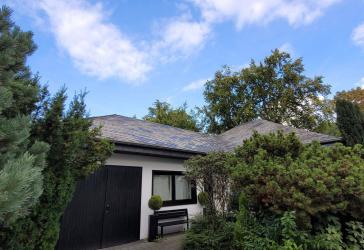 Freistehender Walmdach Bungalow am Waldrand in Neuss Rosellerheide