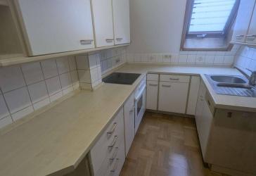 Zweifamilienhaus mit Maisonettewohnung und Gewerbeeinheit im Ebersbacher Stadtzentrum