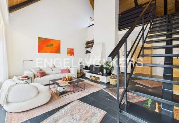 Tiergartenviertel! Lichtdurchflutete Maisonette mit Kamin, Balkon und Garage