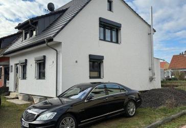 Exklusiv kernsaniertes Einfamilienhaus mit hochwertiger Ausstattung