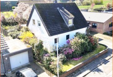 Geräumiges Zuhause mit Garten und Garage in Erkelenz-Lövenich