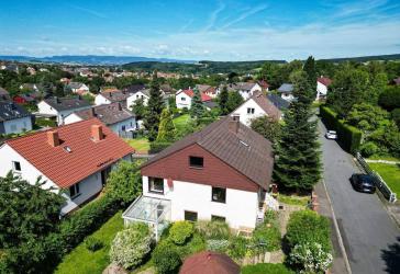Großzügiges Einfamilienhaus mit Einliegerwohnung in begehrter Wohn- und Aussichtslage von Kaufungen