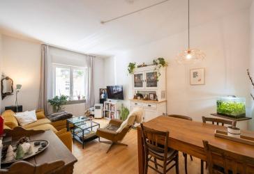 Provisionsfrei! Charmante vermietete 2-Zimmer-Altbau-Wohnung (ca.51 m²)+Balkon in der Südweststadt