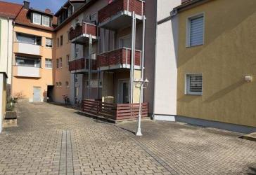 Große 4- Raumwohnung im Stadtzentrum
