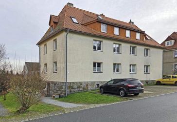 Energetisch modernisiertes und teilsaniertes Mehrfamilienhaus