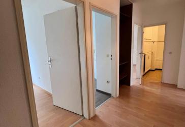 Wohnungspaket: WG-Konzept geeignete Wohnungen zu verkaufen! 3-ZKB mit Balkon