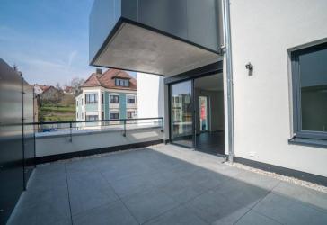 Moderne 2-Zimmerwohnung mit Terrasse und Stellplatz in Top Lage Höchberg